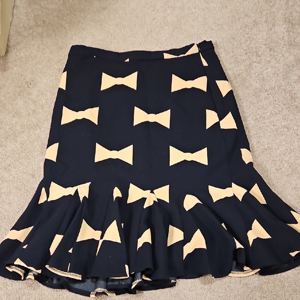 Black and Taupe Bow A-Line Skirt